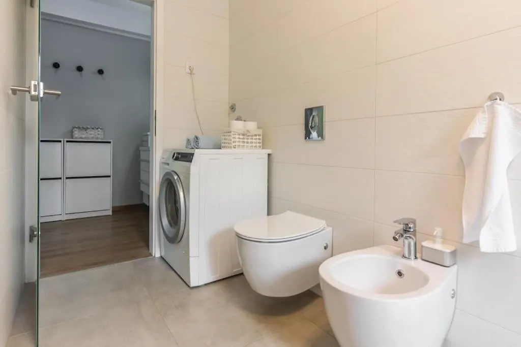 Modern And Elegant Apartment In A Quiet Part Of Pula