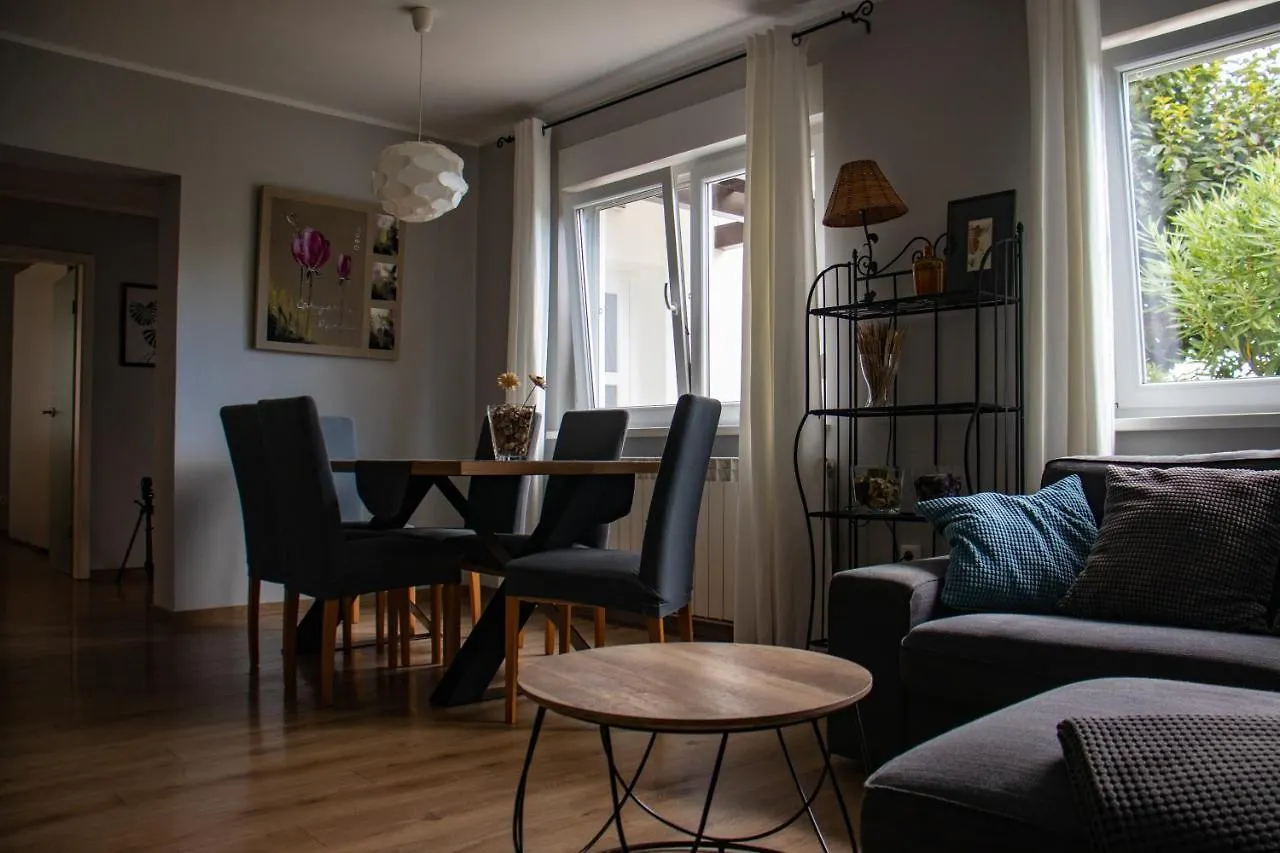 Modern And Elegant Apartment In A Quiet Part Of Pula 0*,